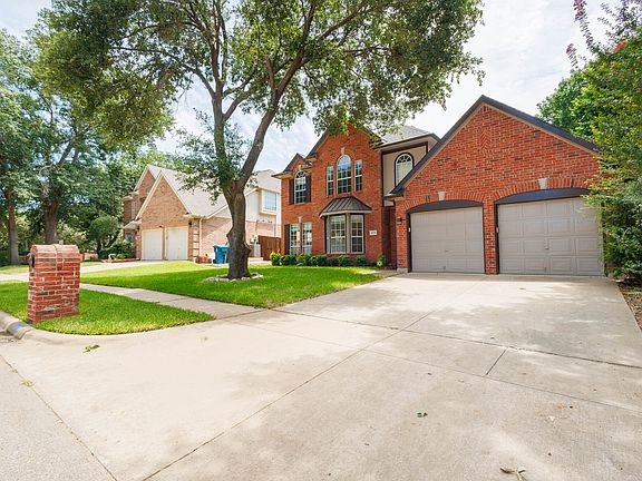3rd image of 2816 Lakehollow Ln