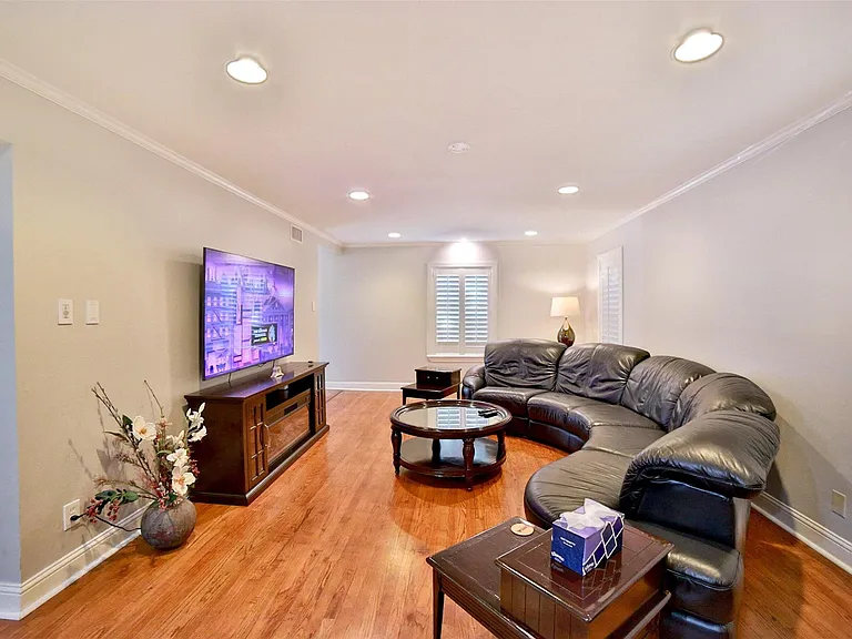 2625 Peckham St — Photo 5
