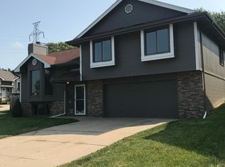 8939 N 82nd St, Omaha, NE 68122