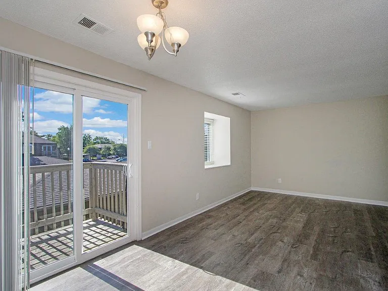 The Elliott at College Park Apartment Homes — Photo 6