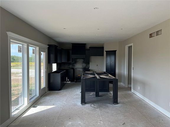 3rd image of 4601 NE 88th St
