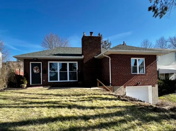 2608 Palm St, Natrona Heights, PA 15065