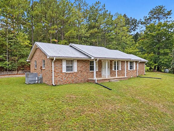 3rd image of 3141 White Oak Rd