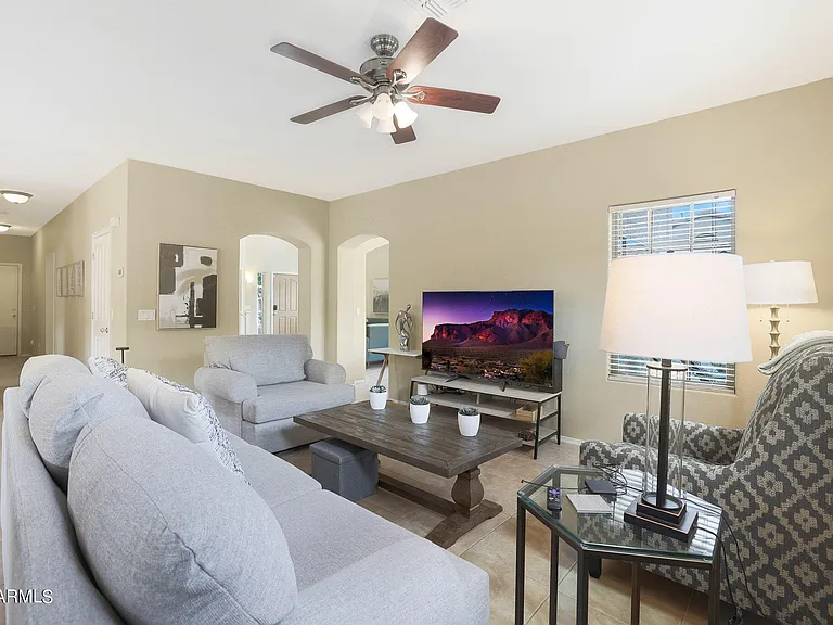 15941 W Mauna Loa Ln — Photo 9