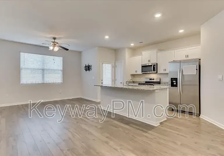 930 Quaint Parish Cir — Photo 3