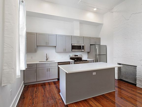 3rd image of 3624 Magazine St #101