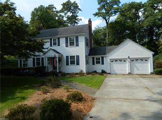 400 Kemp Ln, Chesapeake, VA 23325