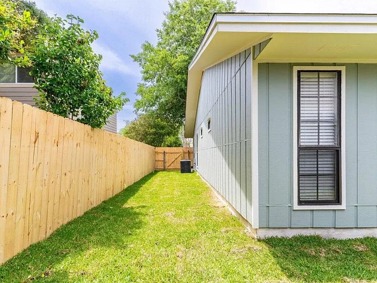 90 Catamaran Ln — Photo 32