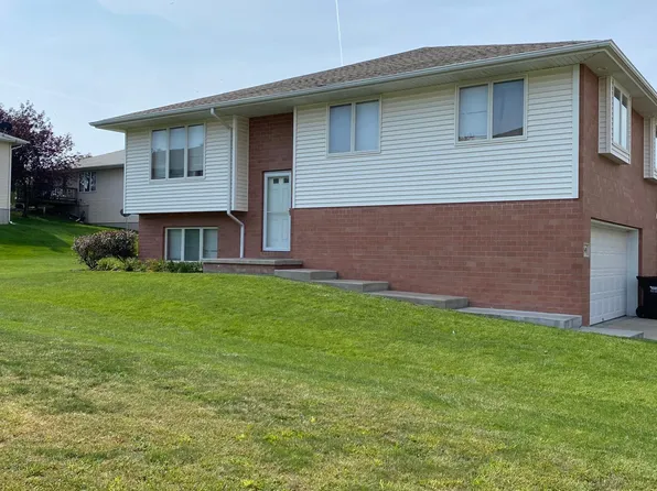 8655 Lexington Ave, Lincoln, NE 68505