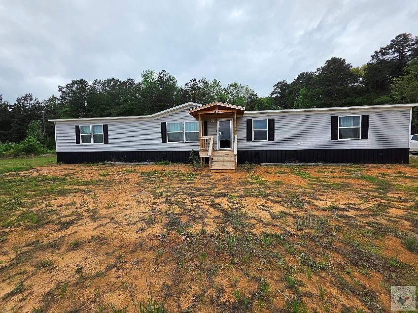 1st image of 40 Rayn St