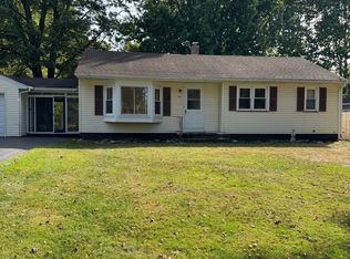 32 Adela Cir, Rochester, NY 14624