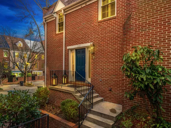 122 Waterford Pl, Alexandria, VA 22314