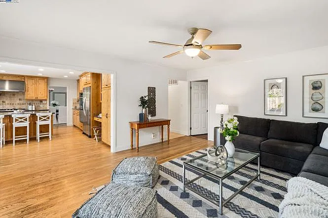 3016 Leger Ct — Photo 37