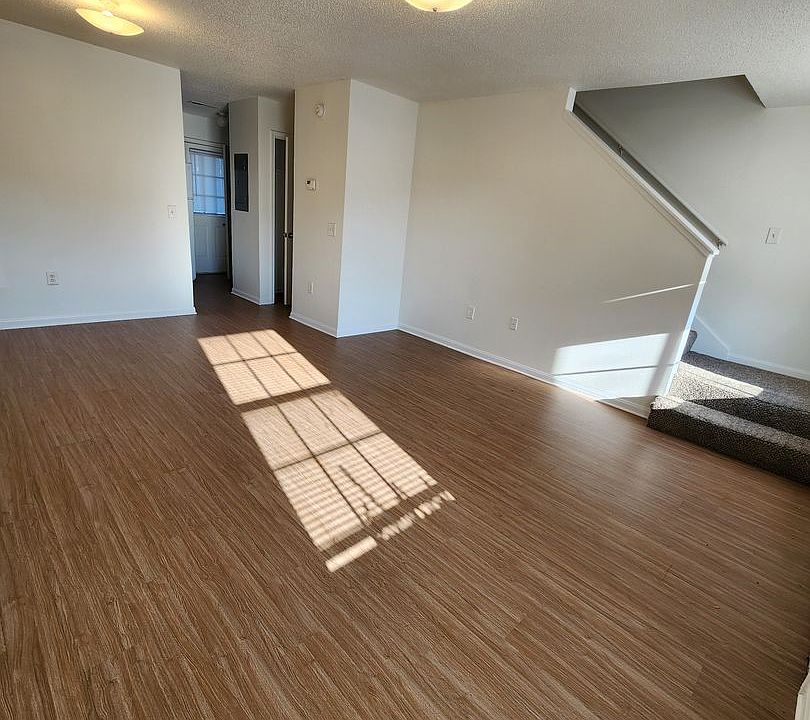 1st image of 2400 1st St SW #D5