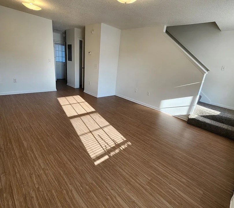 Castlewood Apartments - Huntsville, AL