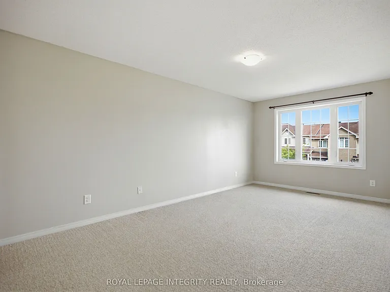 354 Rolling Meadow Cres — Photo 14