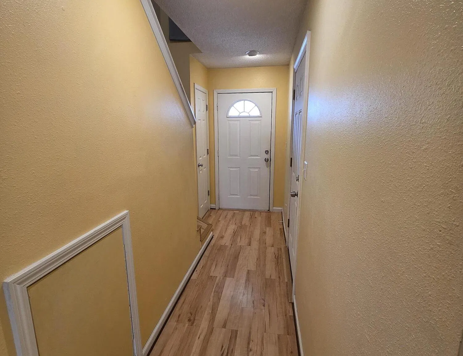 2 bed, 2.5 bath, 1289 sqft, $1,600 — Photo 3
