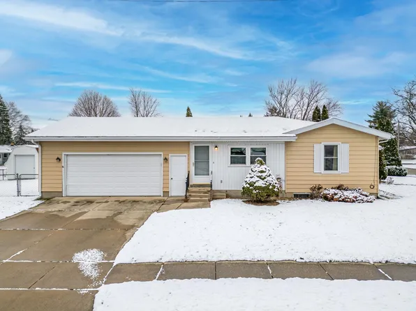 443 Garden Dr, Belvidere, IL 61008