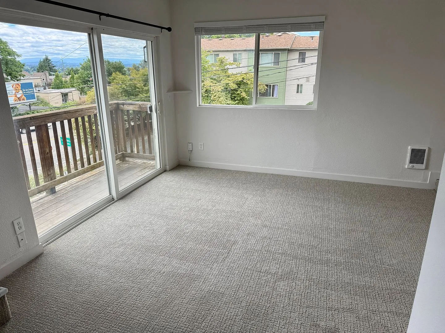 Stunning Custom Duplex-TH w/view deck — Photo 4