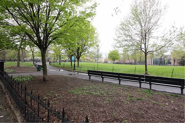 Rented by Voro, LLC | media 24