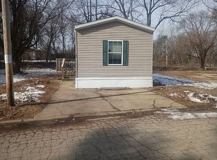 1401 N 3rd St #105, Riverton, IL