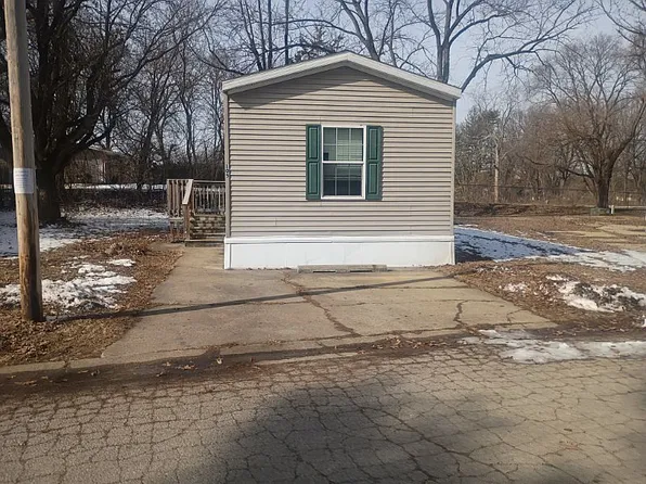 1401 N 3rd St #105, Riverton, IL 62561