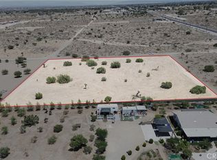 6 Mango St, Phelan, CA 92371