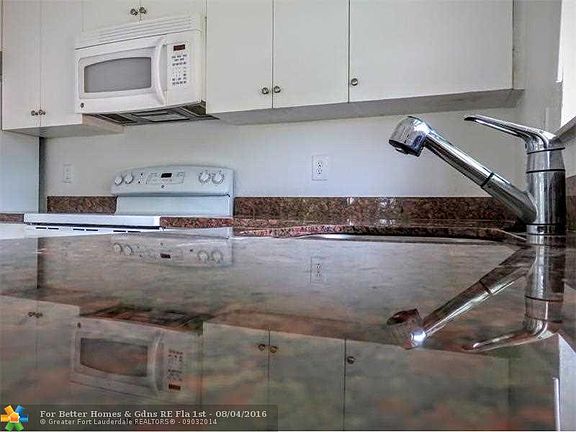 2nd image of 3333 NE 20th Ave APT 23