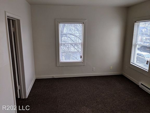 3rd image of 2907 E Everett Ave APT 3