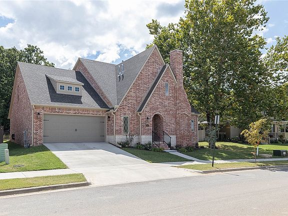 5th image of 170 N Hawkstone Dr