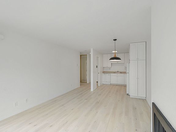 5th image of 3986 24th St APT 1