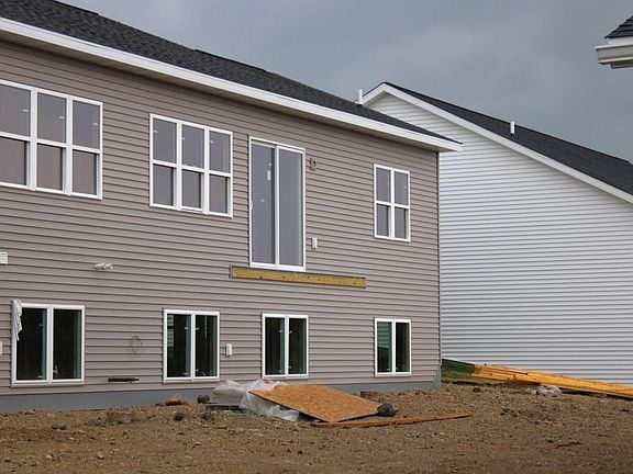 2nd image of 937 Drumlin DRIVE