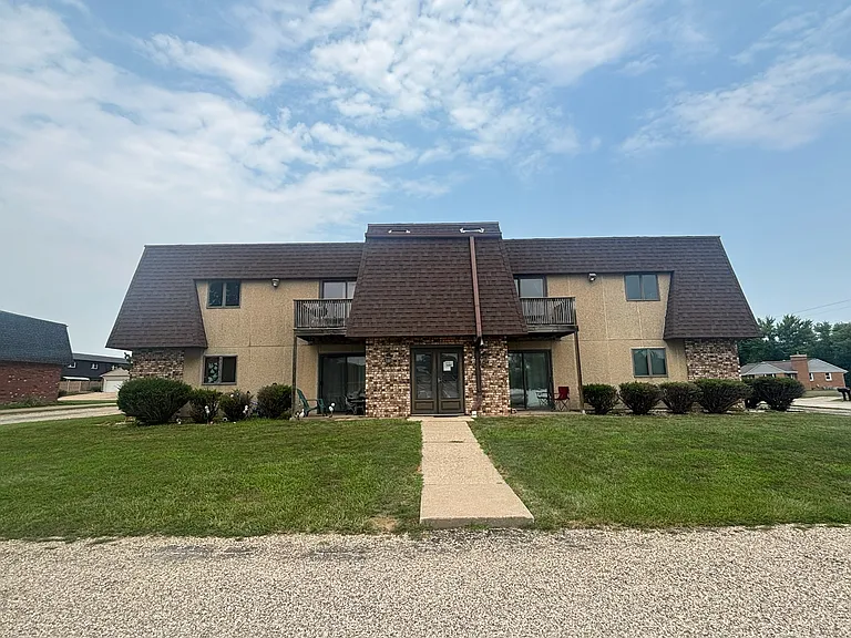1902 Canterbury Dr #7 — Photo 25