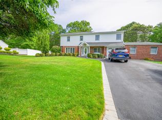 49 Nottingham Dr, Middle Island, NY 11953