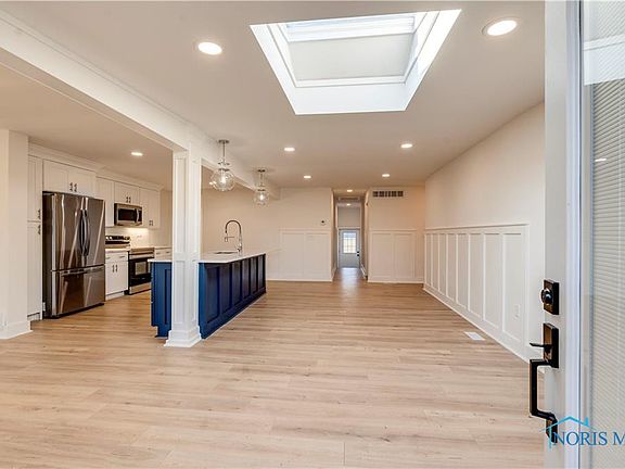 4th image of 5577 302nd St