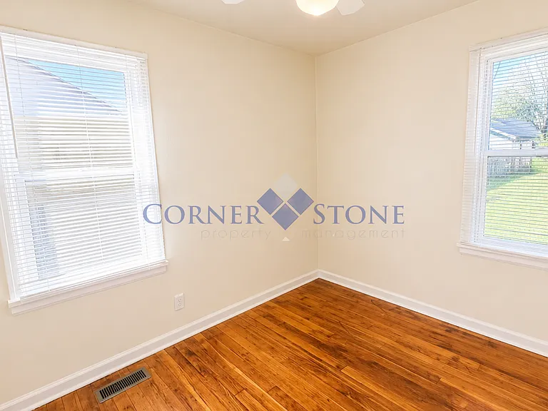 236 Shoshone Ave — Photo 11