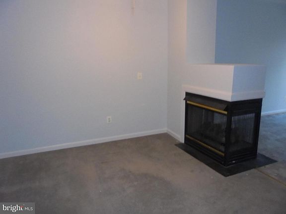 4th image of 3857 Eisenhower Ave