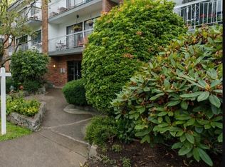 1950 W 8th Ave #103, Vancouver, BC V6J1W3