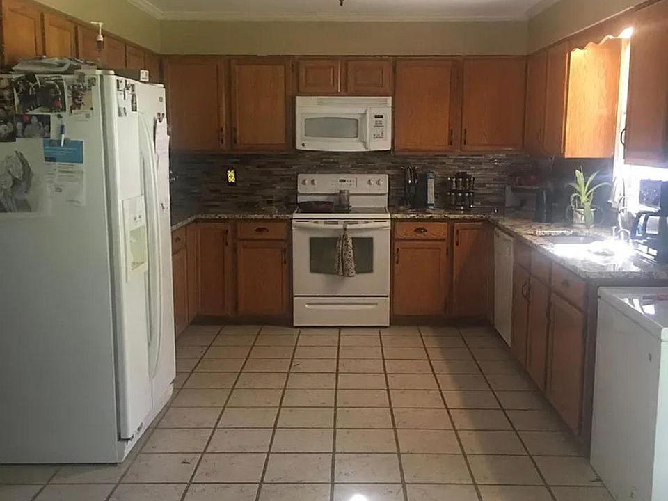 2nd image of 146 Huckleberry Way