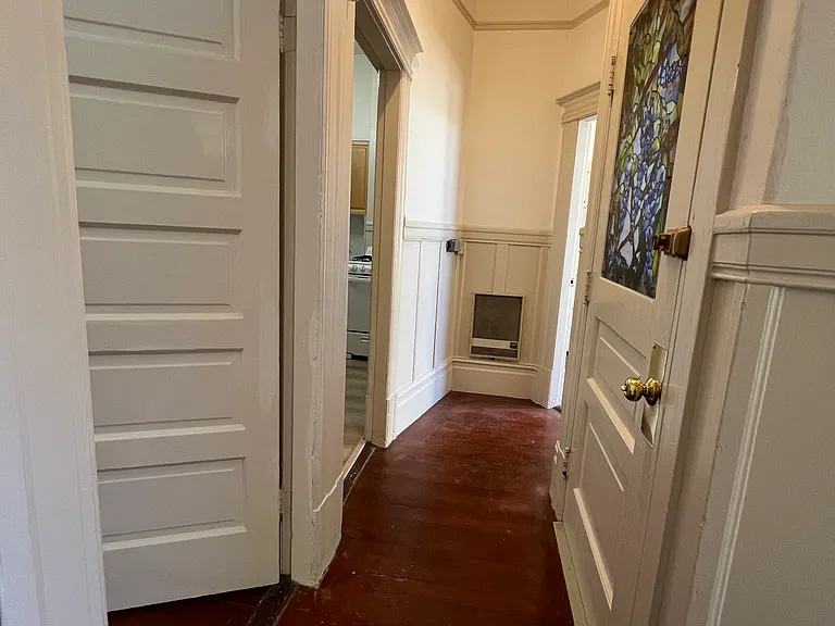 29 Hodges Aly — Photo 13