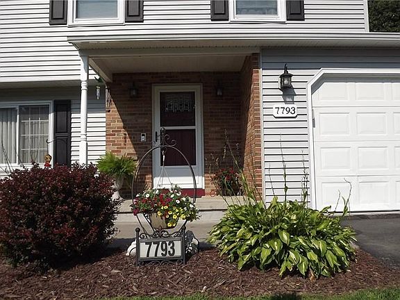 3rd image of 7793 Braniff Cir