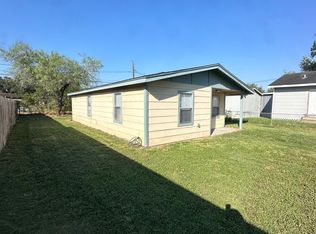 1216 E A Ave, Kingsville, TX 78363