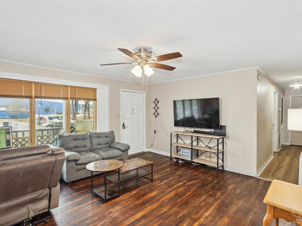 1st image of 6913 Melanie Dr