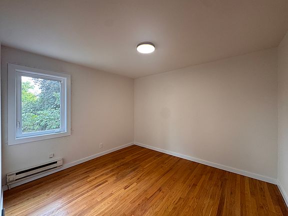 4th image of 9230 21st Ave SW
