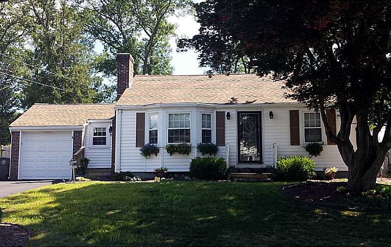 1st image of 17 Ledgewood Dr