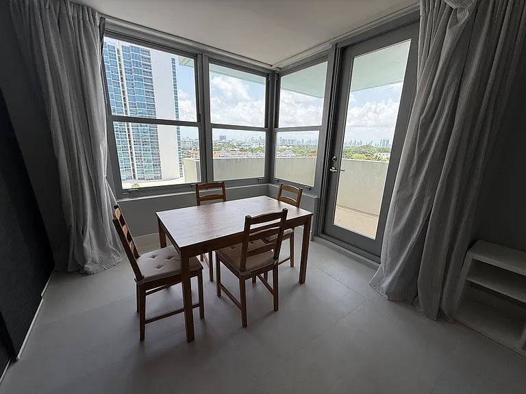 2899 Collins Ave #1022 — Photo 15