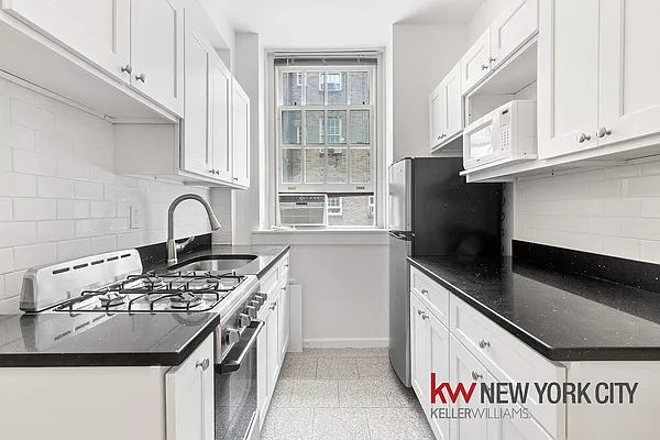 Rented by Keller Williams NYC | media 12