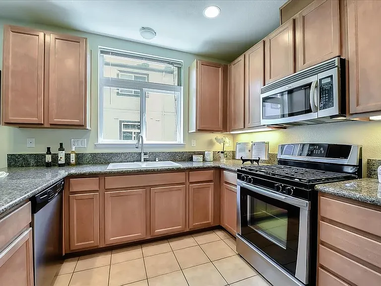 2716 McKee Rd — Photo 10