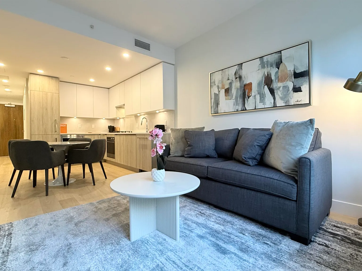 1 bed, 630 sqft, $3,800 — Photo 4