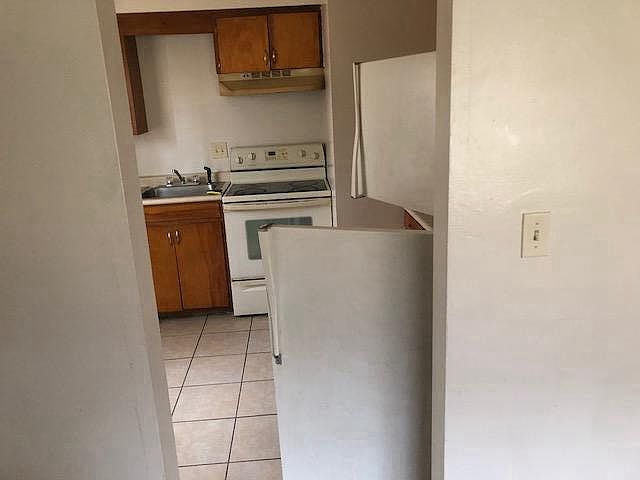 1st image of 3026 Hadley Ave